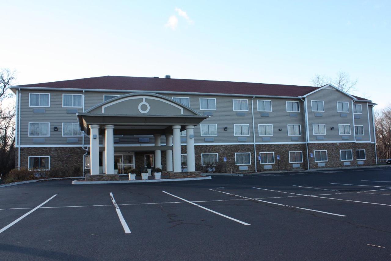 Holiday Inn Express - Ludlow - Chicopee Area By Ihg Εξωτερικό φωτογραφία